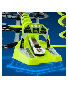 Parkhaus mit Fahrzeugen... 2