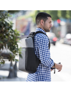 Diebstahlsicherer Rucksack...