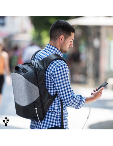 Diebstahlsicherer Rucksack mit USB...